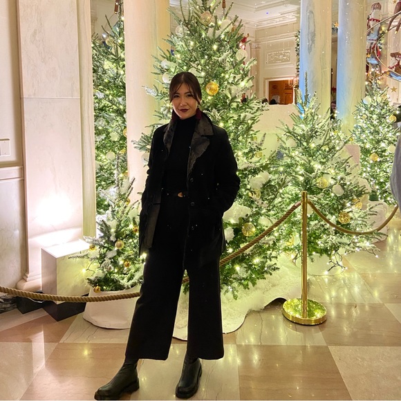 Meet your Posher, Eva - Picture 2 of 3